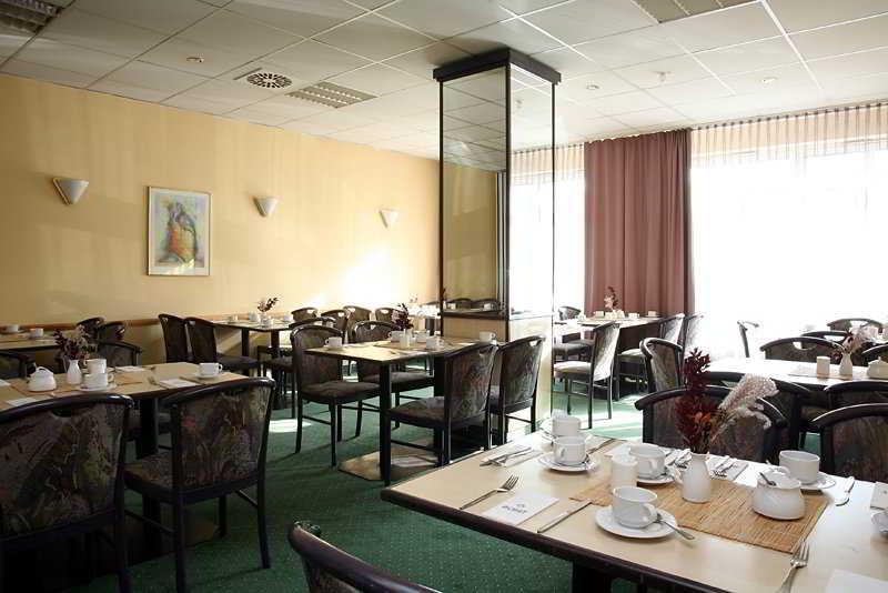 Achat Hotel เคมนิตซ์ ร้านอาหาร รูปภาพ